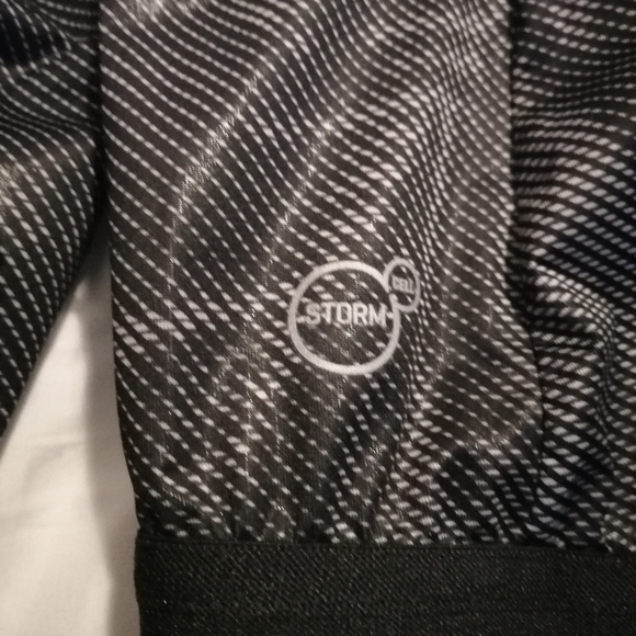 Puma ladies storm cell zippered jacket - Picture 4 of 6